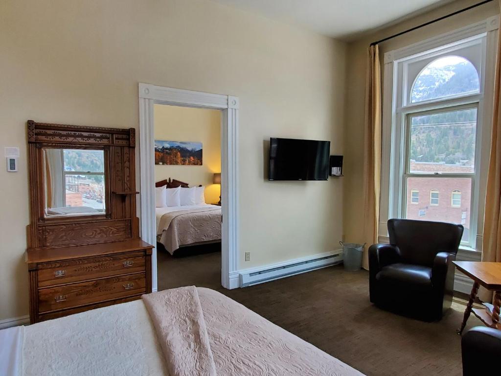 Hotel Ouray - for 12 years old and over - Suite 2 Chambres