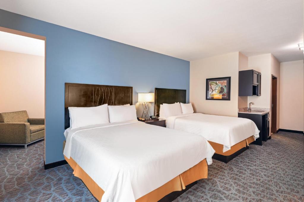 Holiday Inn Express Hotel & Suites Floresville by IHG - Suite Queen Avec 2 Lits Queen-Size Et Canapé-Lit