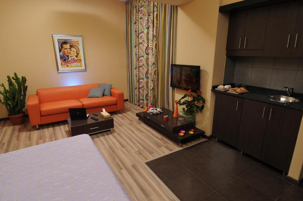Postel nebo postele na pokoji v ubytování Suite Hotel Chrome - Beirut