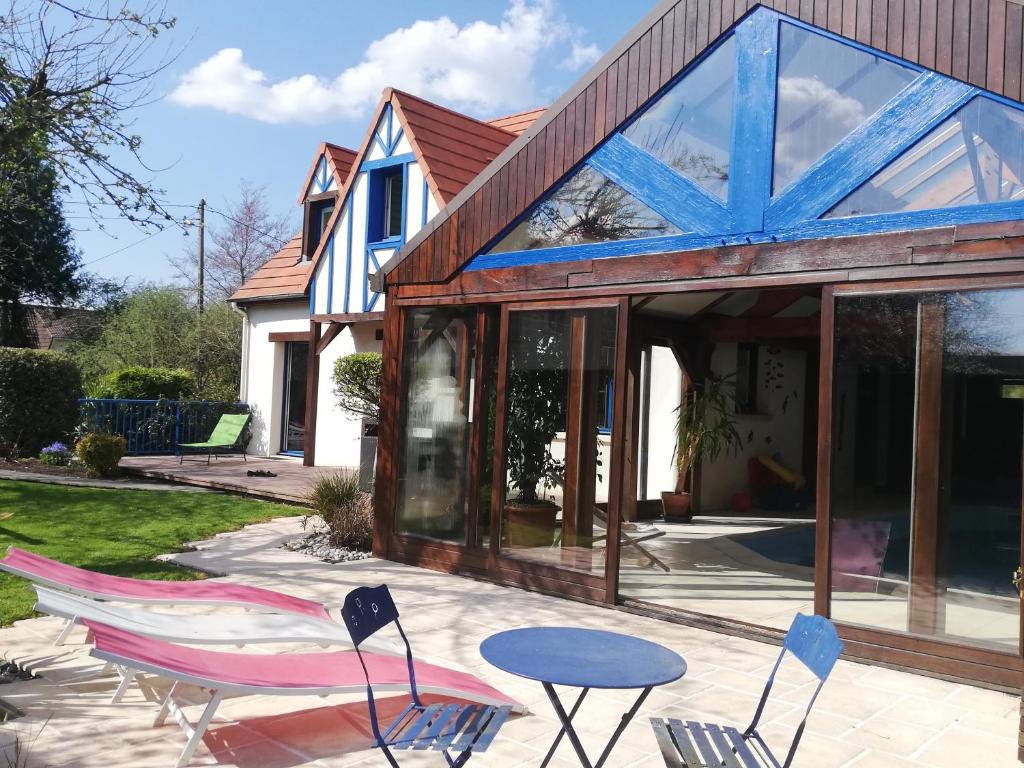 Maison avec piscine et sauna à Vire