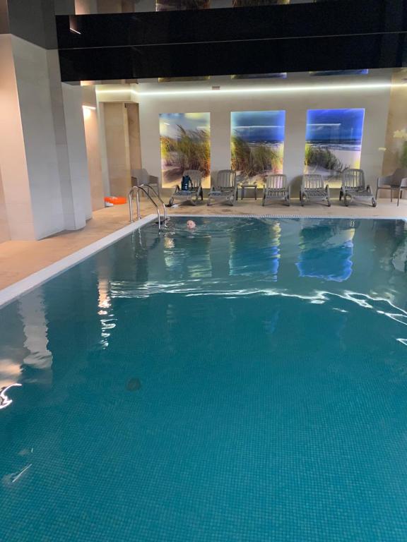 Bazén v ubytování Apartament Komfortowy z klimatyzacja Plazowa 6 nebo v jeho okolí