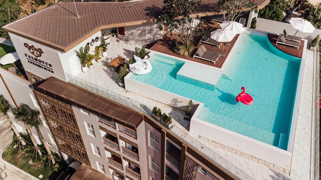 Bazén v ubytování Palmetto Condominium nebo v jeho okolí