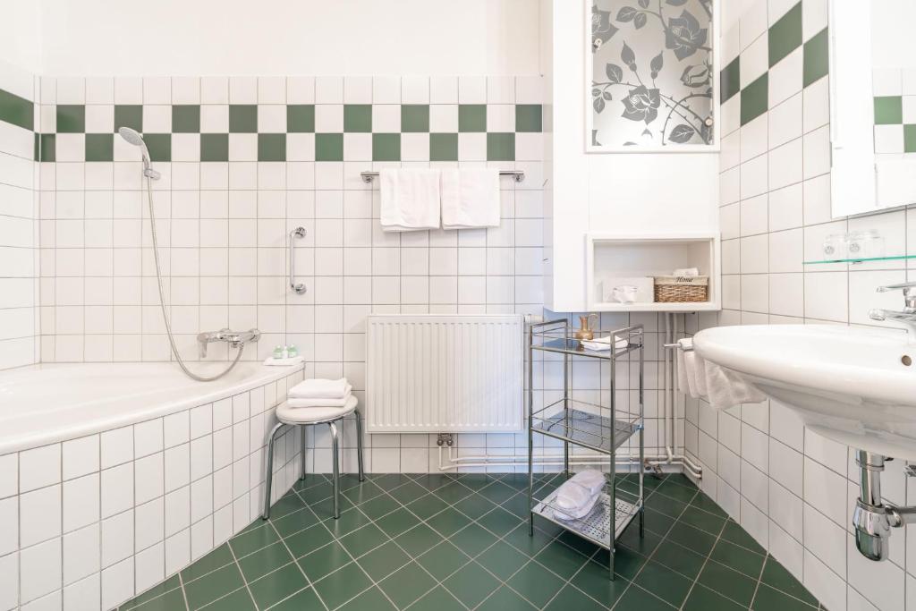 Koupelna v ubytování Schlosshotel Rosenau Superior