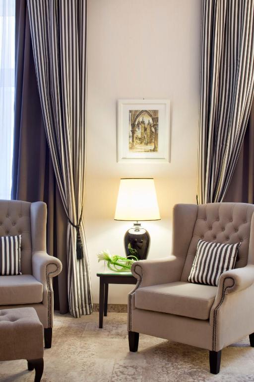 Posedenie v ubytovaní Metropolitan Boutique Hotel