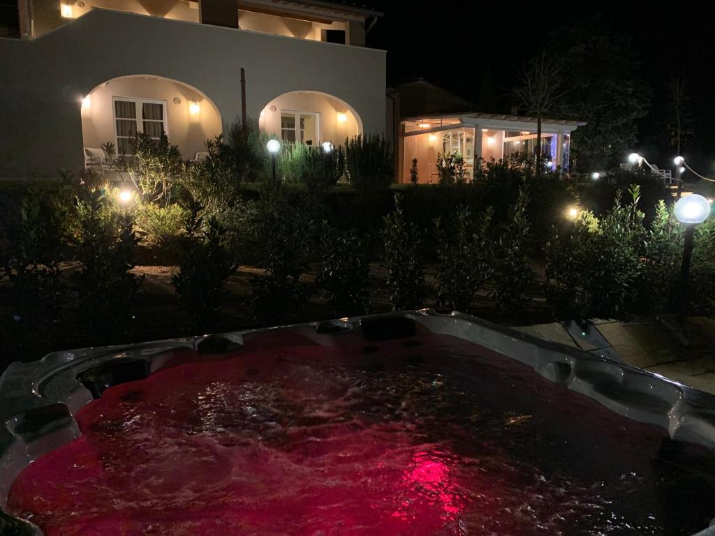 The swimming pool at or close to Relais dei Molini - Villa dei Molini
