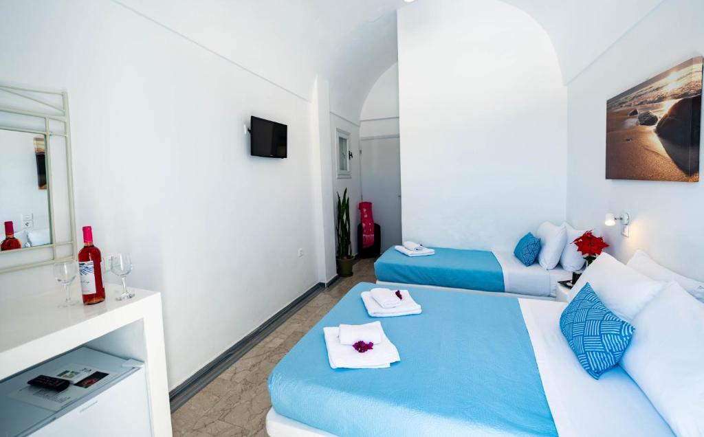 Postel nebo postele na pokoji v ubytování Join Us Low Cost Rooms