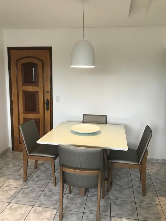  Apartamento Reformado! Perto de Tudo.