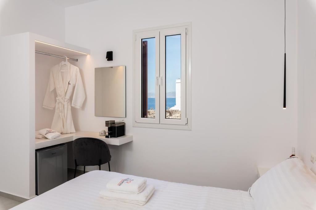 Sunset Paraportiani Rooms - 13