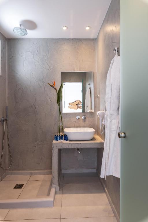 Sunset Paraportiani Rooms - 11