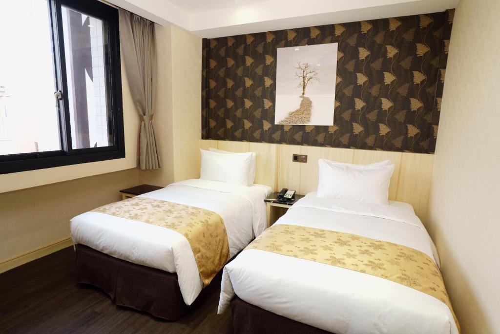 Red hotel - Jumeau