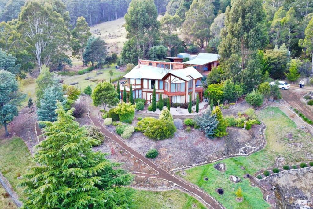 Apartment MAGICAL MOUNTAIN RETREAT 20 mins to CBD and only 10 to MONA