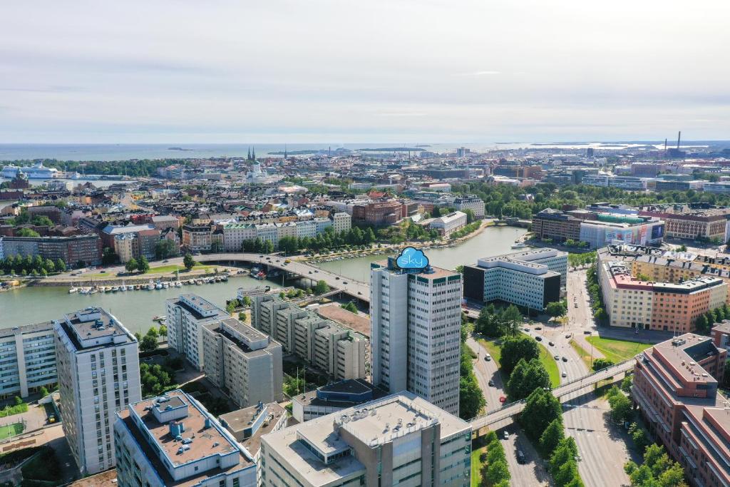 Nespecifikovaný výhled na destinaci Helsinky nebo výhled na město při pohledu z hostelu