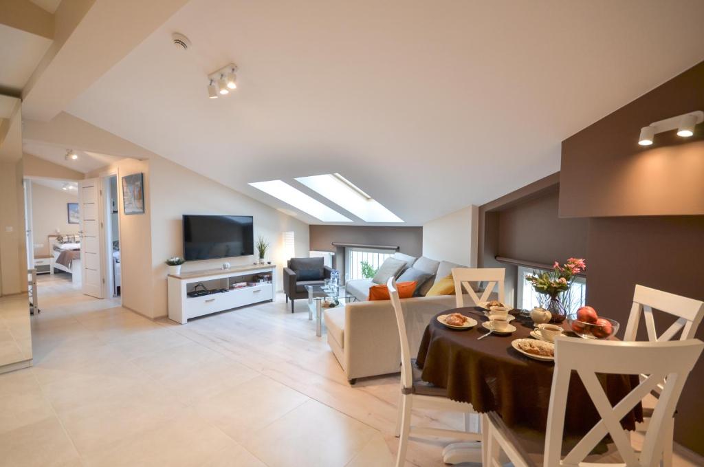 
Two-Bedroom Apartment - No. 30c
