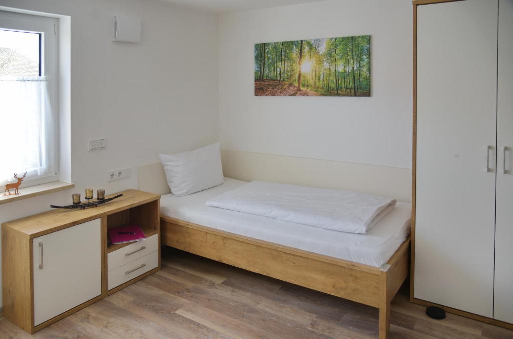 Postel nebo postele na pokoji v ubytování Boardinghouse Jungwirth-Wohnzeit