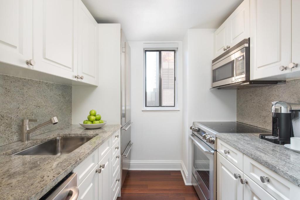 AKA Sutton Place - One-Bedroom Suite