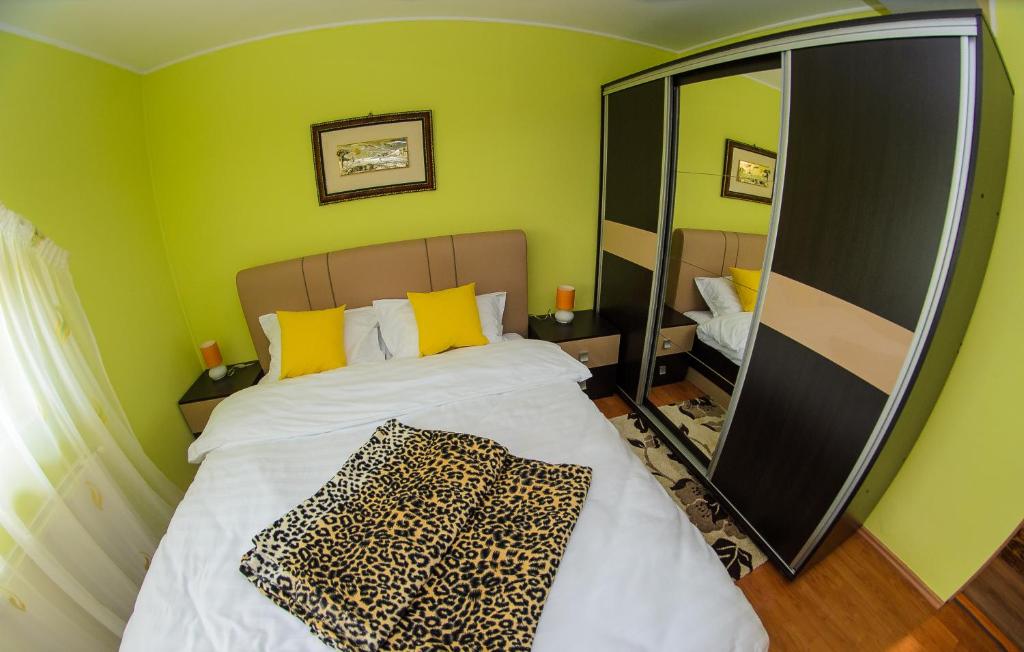 Casa Liana - Double Room With Private Bathroom