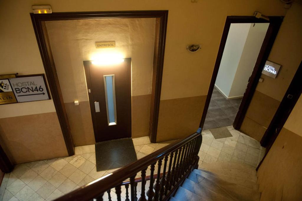 رزرو هتل و هاستل، Hostal Bcn 46, آژانس هواپیمایی آسمان سپید