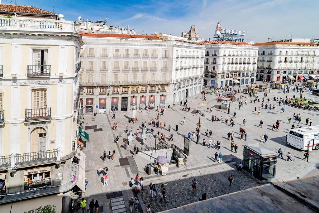 Unbeatable views of Puerta del Sol by Batuecas, Madrid ...