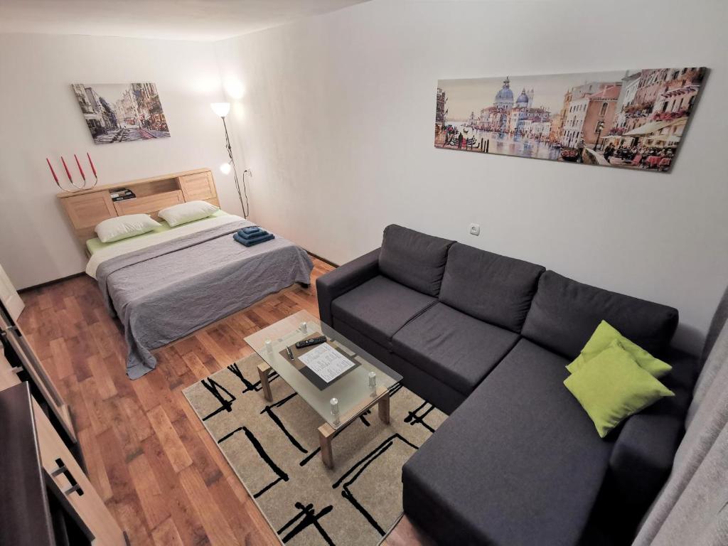R&J Apartments Statybininku