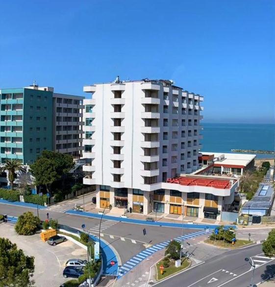 Nespecifikovaný výhled na moře nebo výhled na moře při pohledu z hotelu