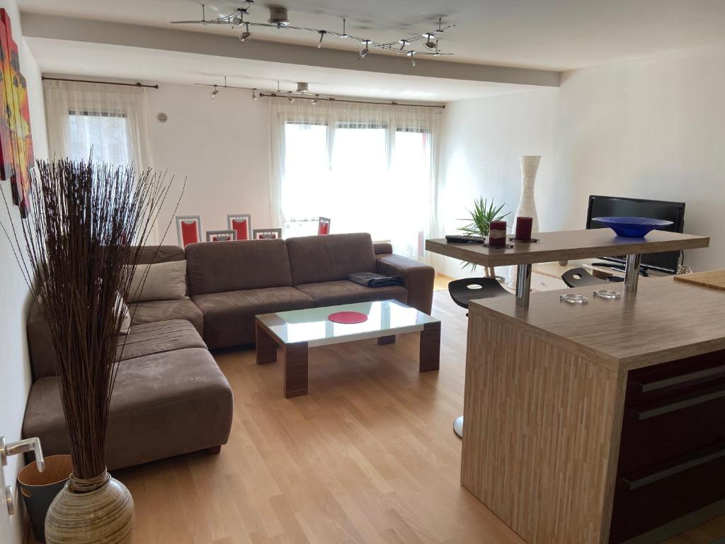 Posedenie v ubytovaní Bright apartment with a free parking garage @ Wienerberg