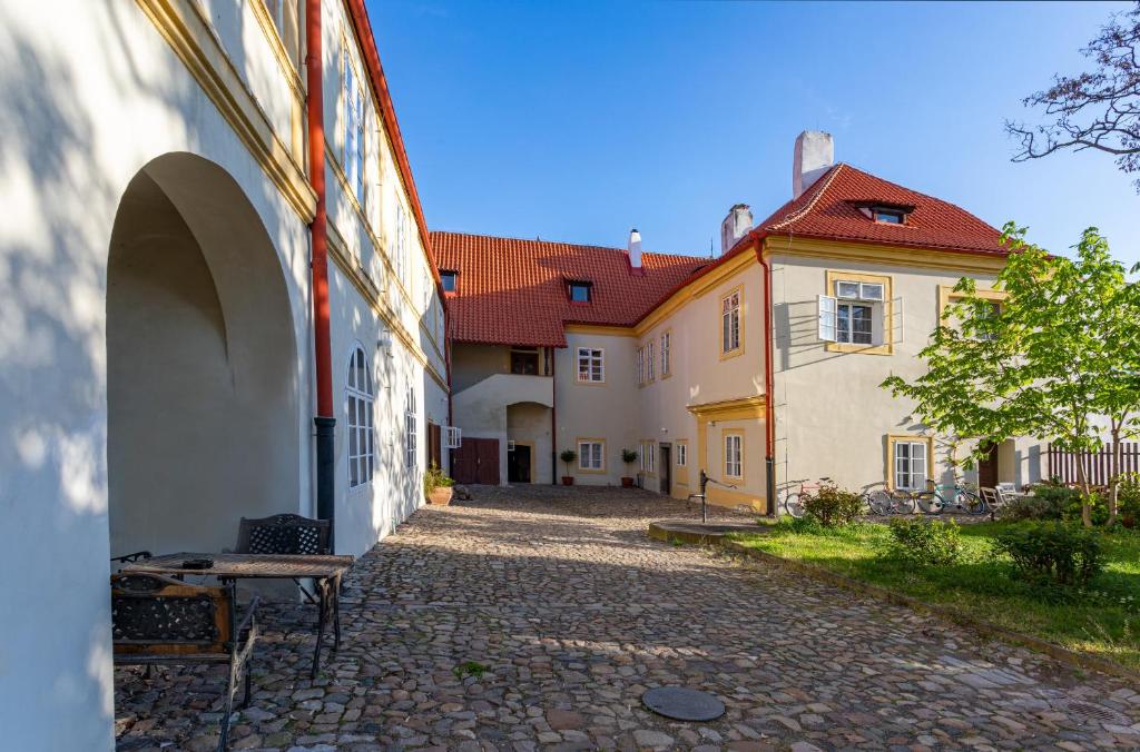 Budova, kde se hotel nachází
