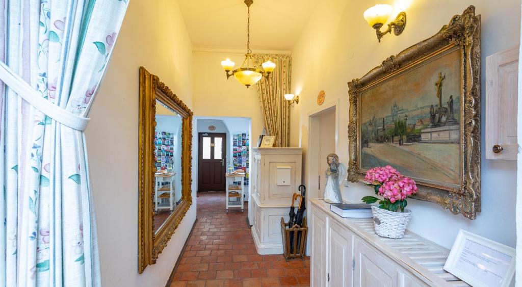 Loreta Hotel - Resim 13