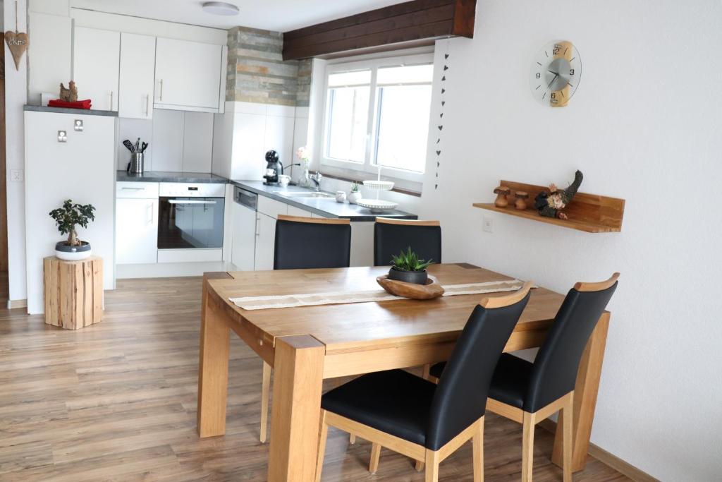 Kuchyň nebo kuchyňský kout v ubytování Ferienhaus Alea