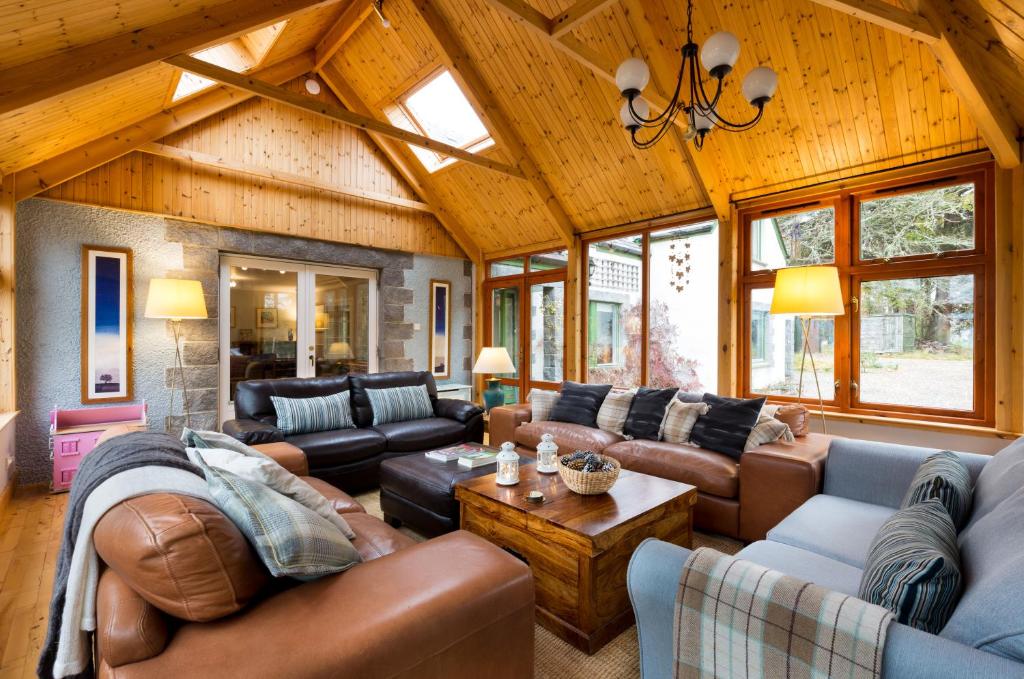 Posezení v ubytování Glentruim Homestay B&B and Glamping Pods