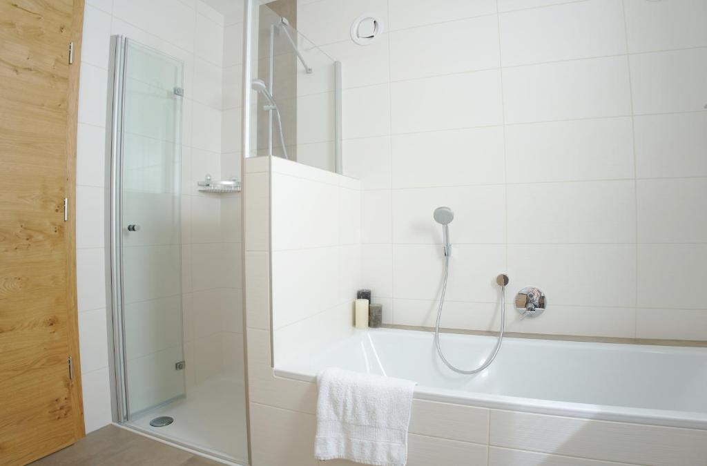 Kúpeľňa v ubytovaní Berg' & Bluamen Appartements Stubai