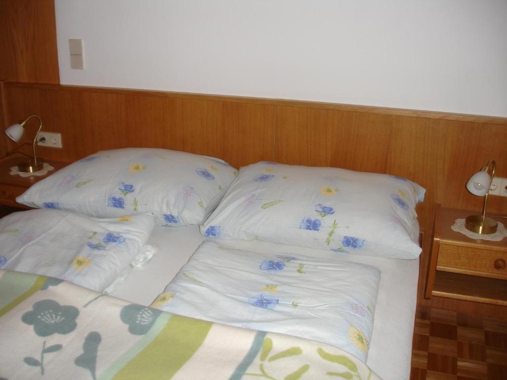 Postel nebo postele na pokoji v ubytování Apartment Janschitz Gundersheim