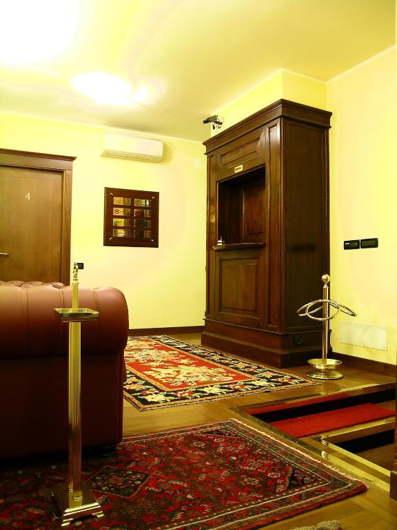 Telewizja i/lub zestaw kina domowego w obiekcie Relax Style House Central Rooms