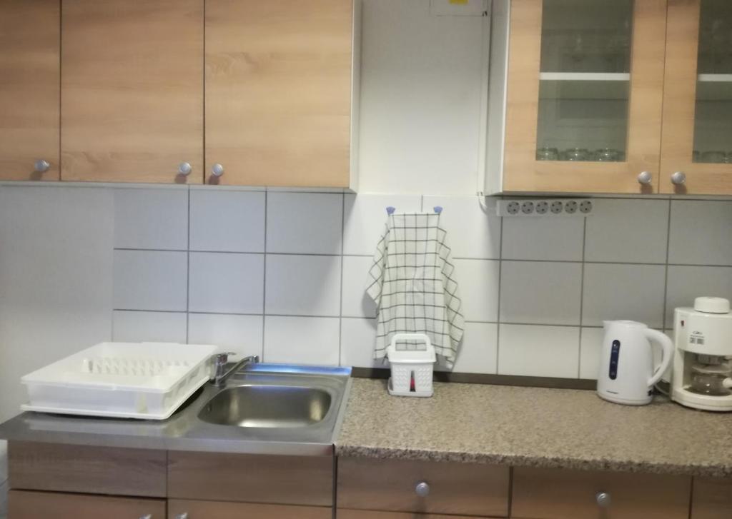 Kuchyň nebo kuchyňský kout v ubytování Tihany Község Önkormányzat - Ifjúsági Szállás