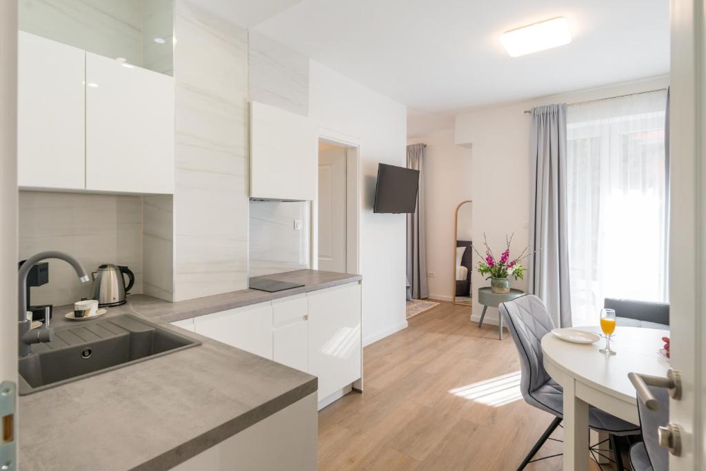 CAPITAL Apartments and Rooms - 8