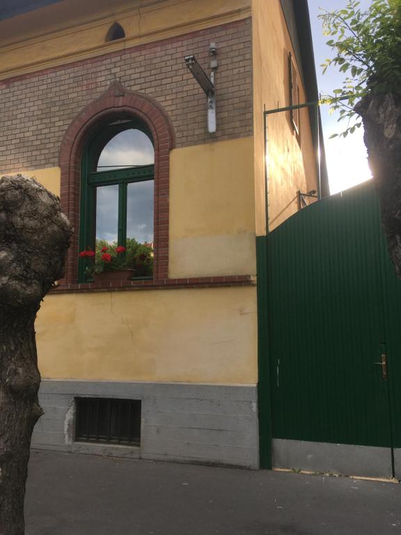 Budova, v ktorej sa apartmán nachádza