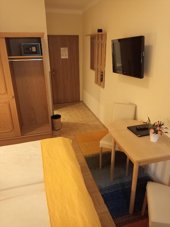 TV a/nebo společenská místnost v ubytování Adlerhof