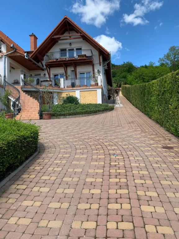 Budynek, w którym mieści się apartament