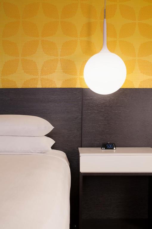 Hyatt Regency Los Angeles International Airport - King Room