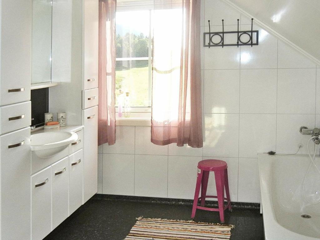 Koupelna v ubytování 7 person holiday home in Foldereid-By Traum