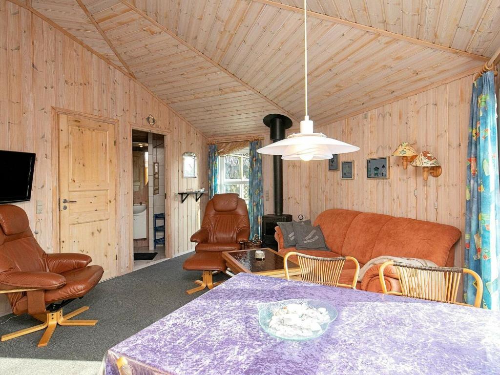 Posezení v ubytování 4 person holiday home in Vinderup-By Traum