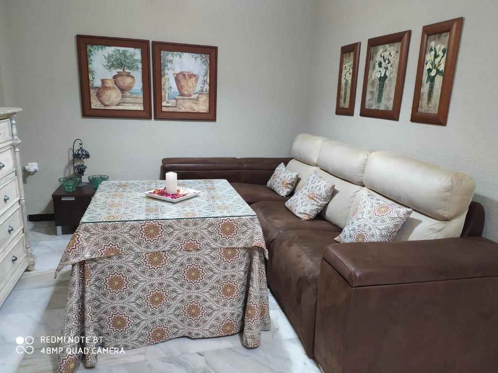A seating area at Alojamiento casa típica de Córdoba