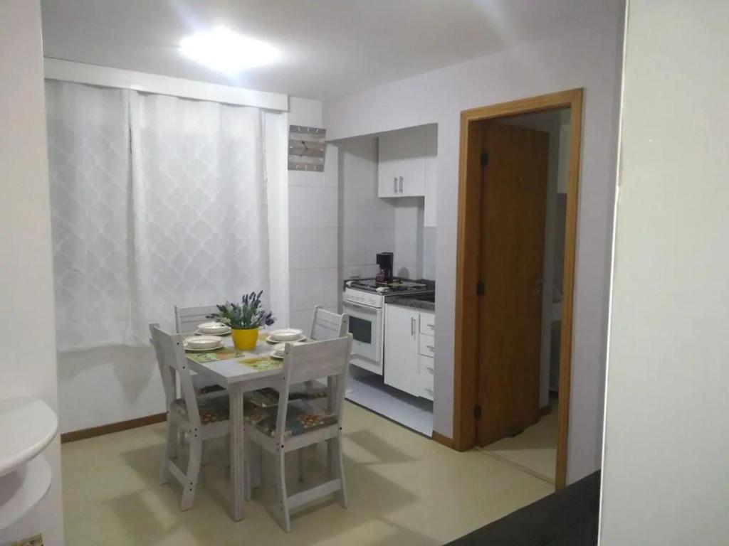  Apto confortável com wi-fi em Juvevê Curitiba