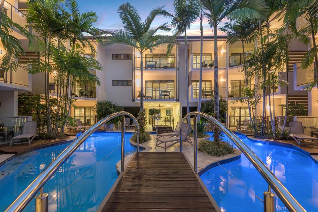 Bazén v ubytování Shantara Resort Port Douglas - Adults Only Retreat nebo v jeho okolí