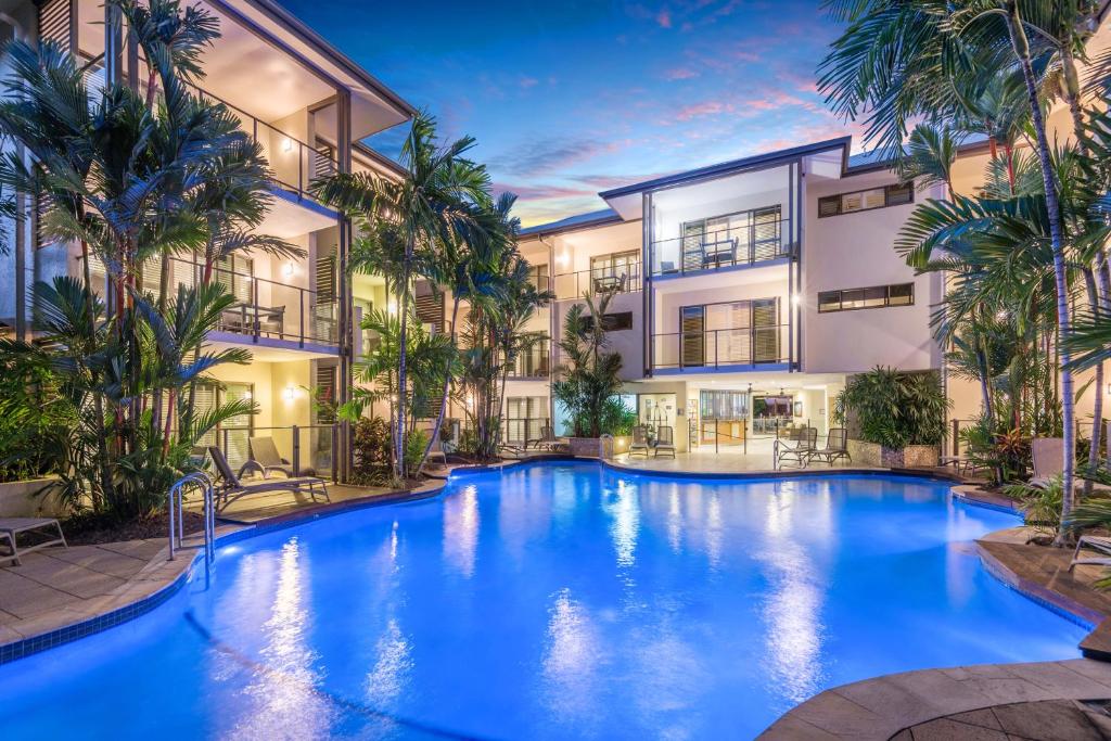 Bazén v ubytování Shantara Resort Port Douglas - Adults Only Retreat nebo v jeho okolí
