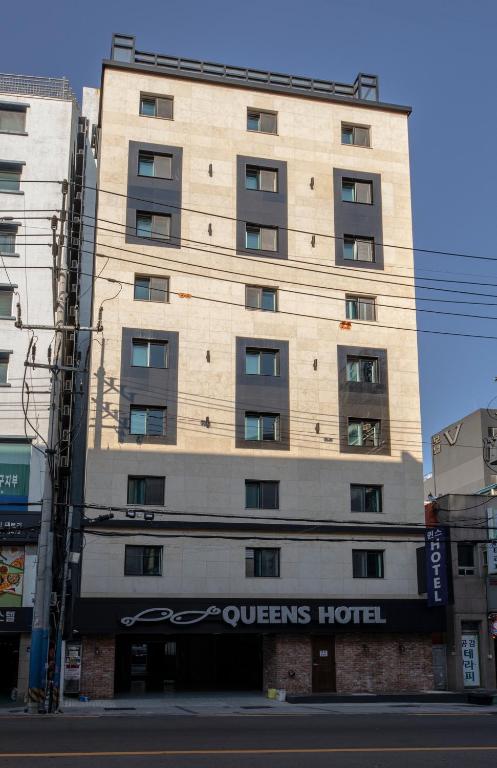 飯店所在的建築