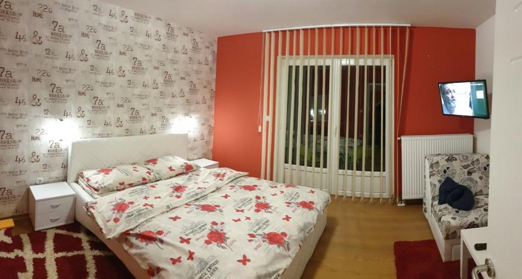 Postel nebo postele na pokoji v ubytování Veliki Raj Plus