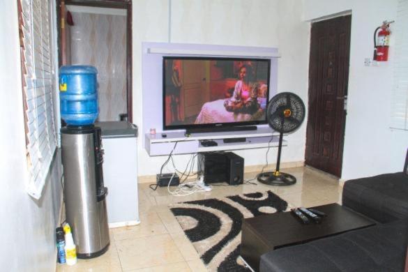 A private Cozy One Bedroom Apartment located in Suncity Estate Galadimawa Abuja, Nigeria - Booking.com