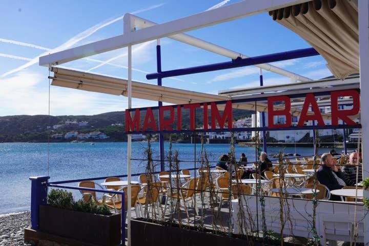 Fotografie z fotogalerie ubytování Maison de pêcheur superbe vue mer, grand jardin v destinaci Cadaqués