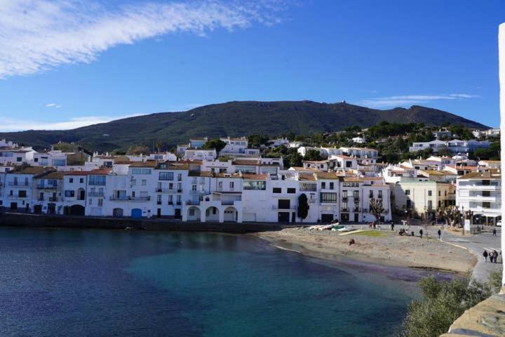Fotografie z fotogalerie ubytování Maison de pêcheur superbe vue mer, grand jardin v destinaci Cadaqués