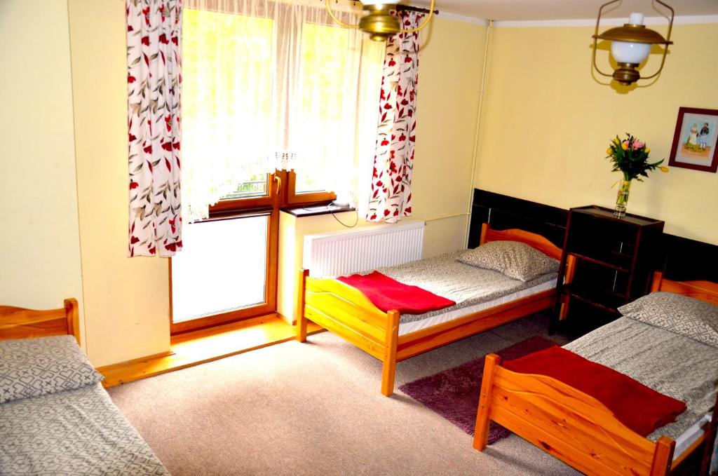 Ośrodek Wypoczynkowo-Szkoleniowy HALNY - Chambre Triple Avec Salle De Bains